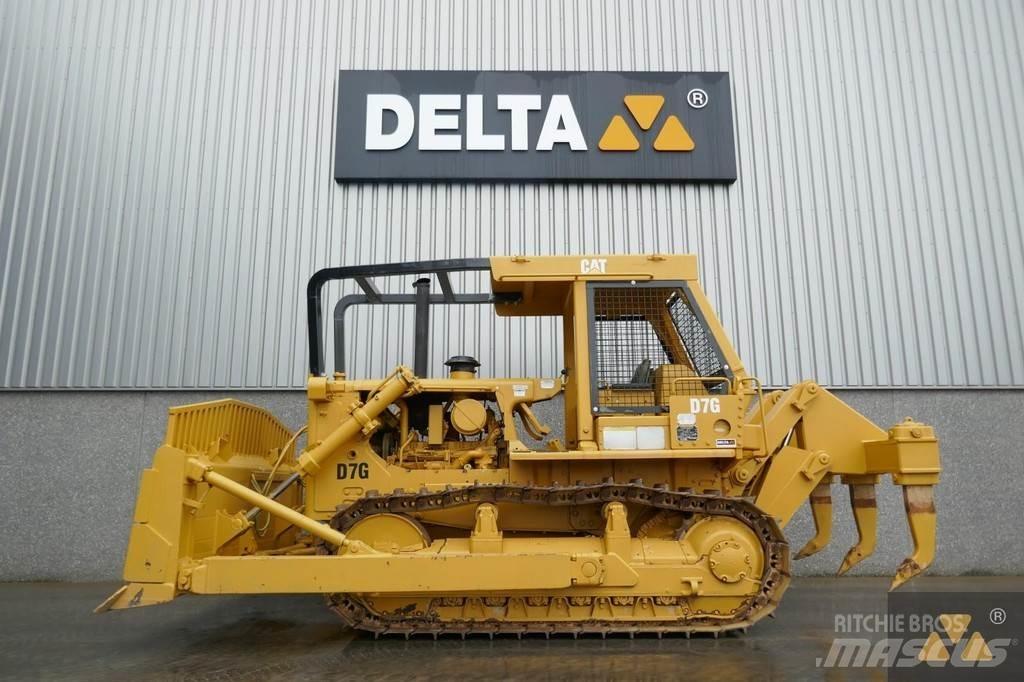 CAT D7G Ex-army Pásové dozéry