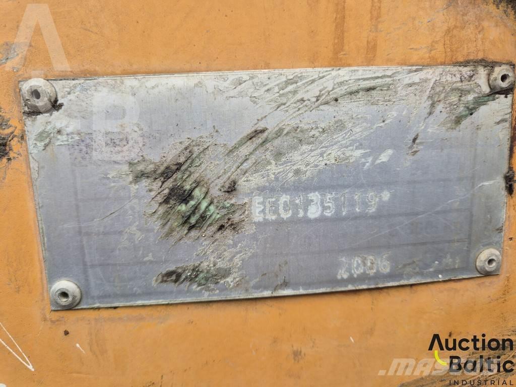 CASE 621 D Kolesové nakladače