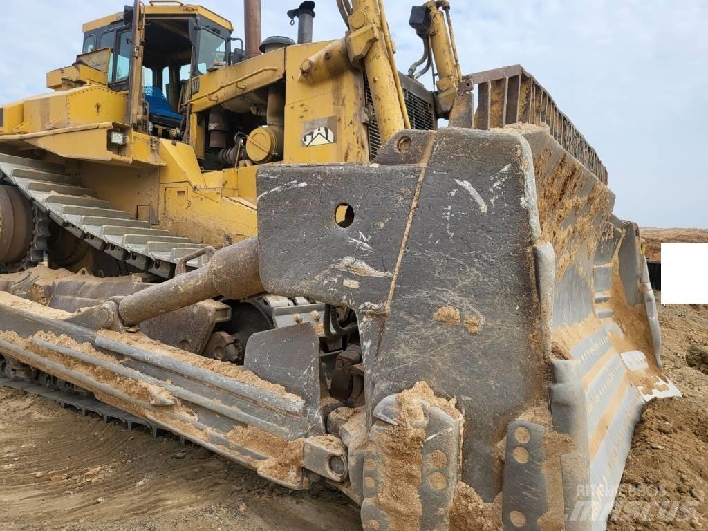 CAT D11N Pásové dozéry