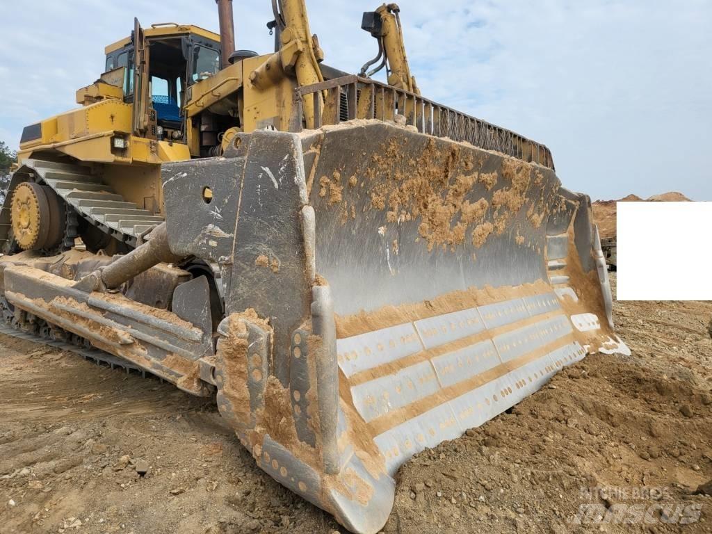 CAT D11N Pásové dozéry