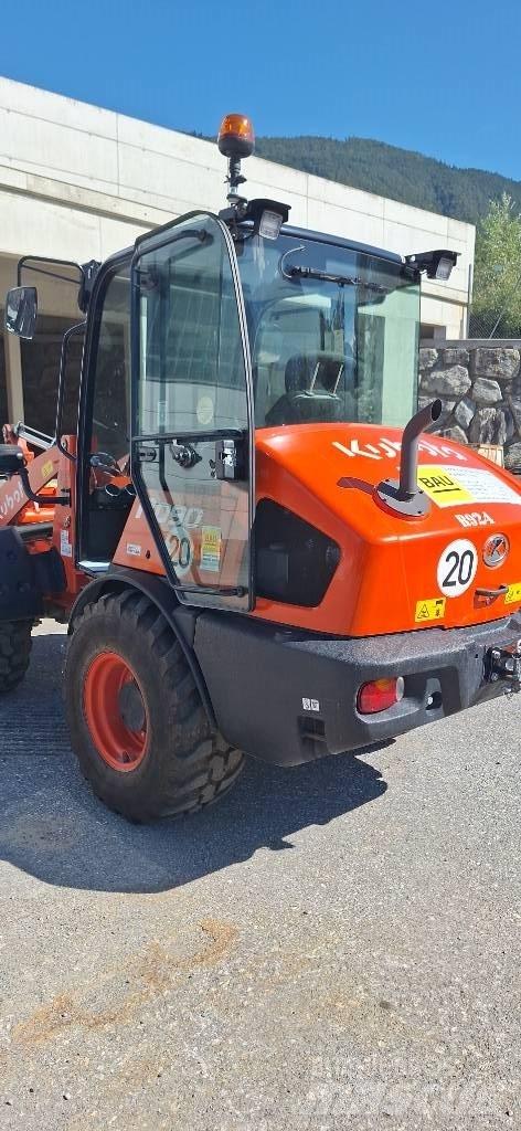 Kubota R 090 Kolesové nakladače