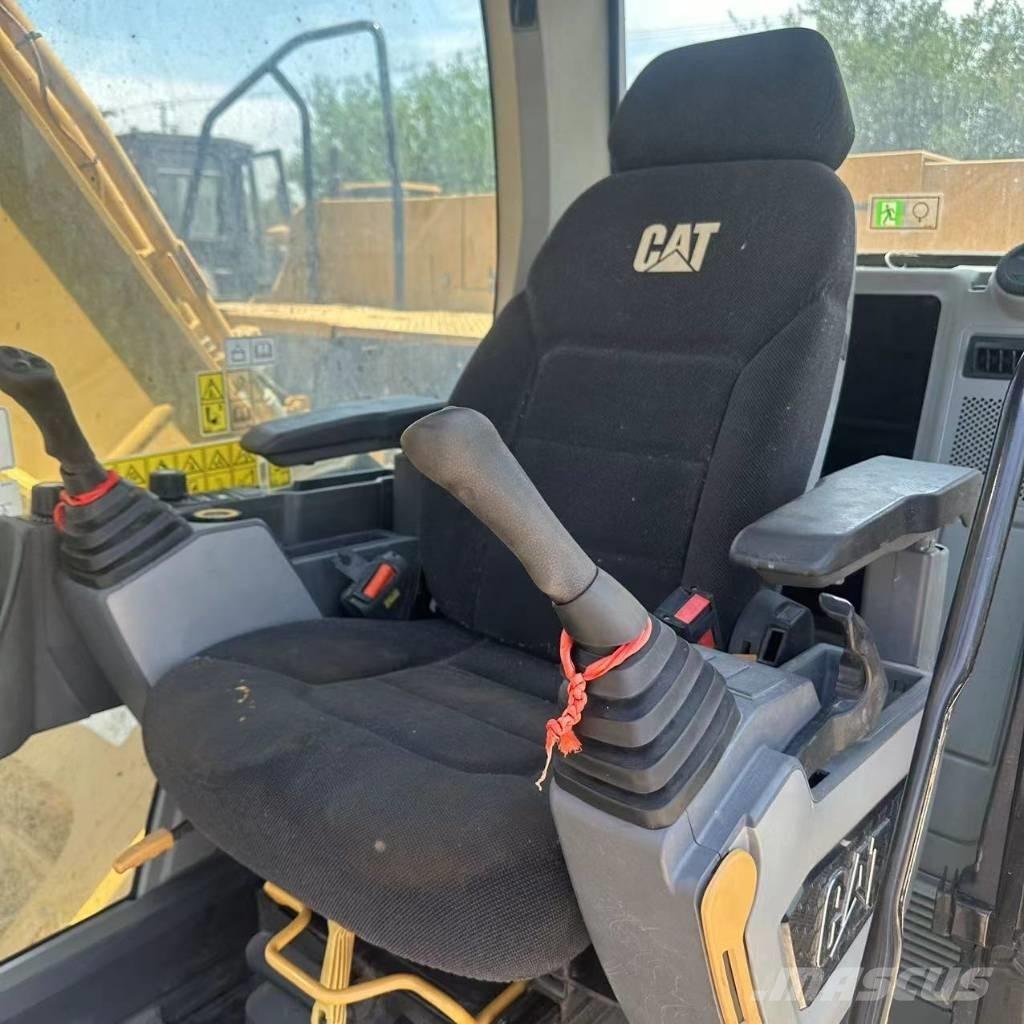 CAT 330 Pásové rýpadlá