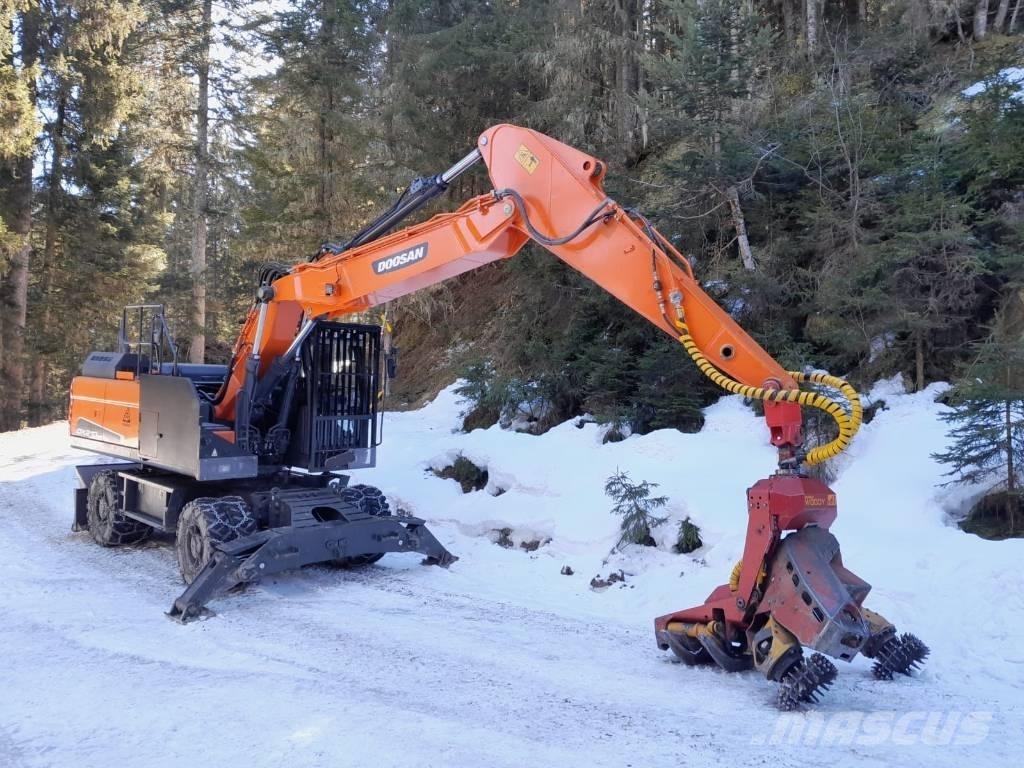 Doosan DX 210 W Žeriavy/Nakladače