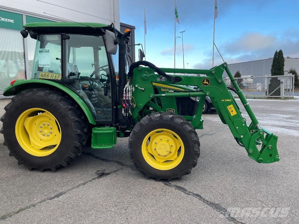 John Deere 5075 E Traktory