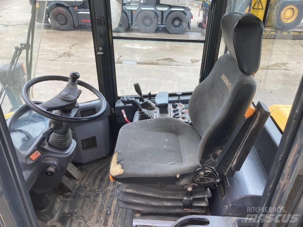 Komatsu WA 250 Kolesové nakladače