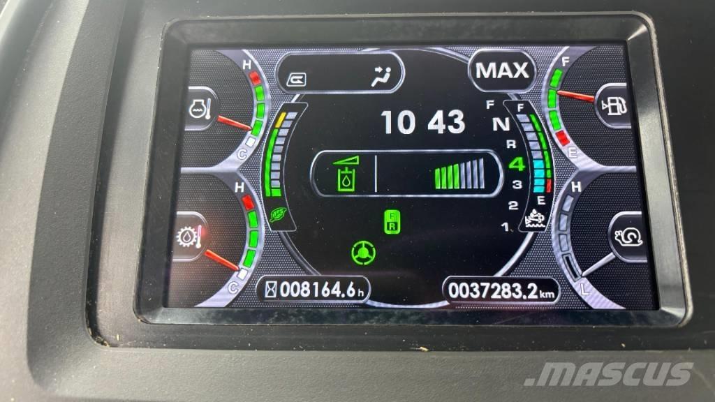Komatsu WA 320-8 Kolesové nakladače