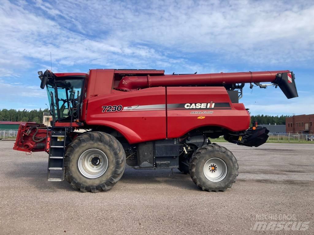 Case IH 7230 Kombinované zberacie stroje