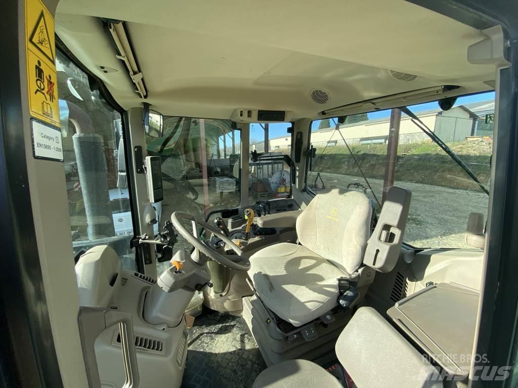 John Deere 6155 M Traktory