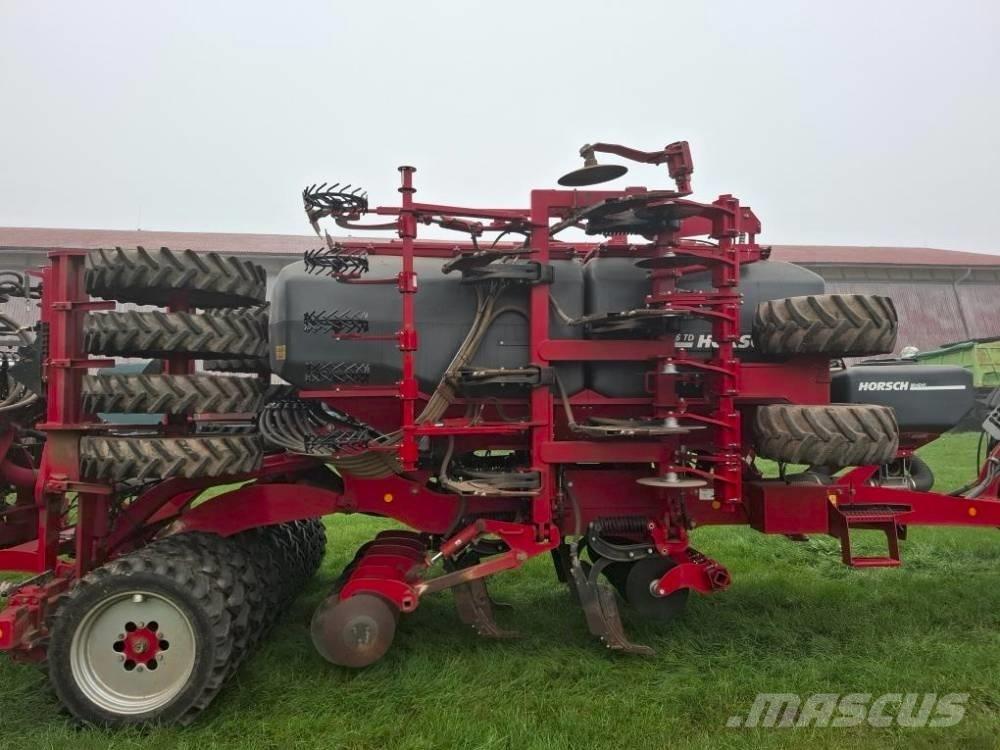 Horsch Focus 6.35 TD Kombinované sejačky