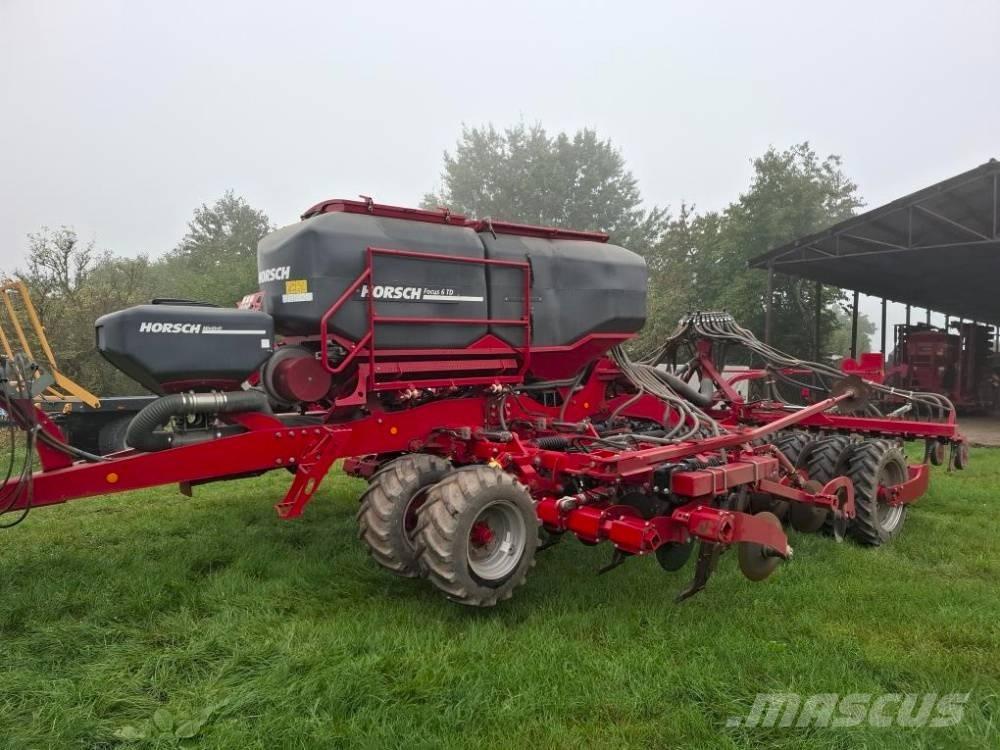 Horsch Focus 6.35 TD Kombinované sejačky