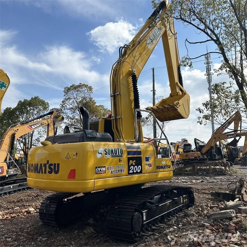 Komatsu PC200-8MO Pásové rýpadlá