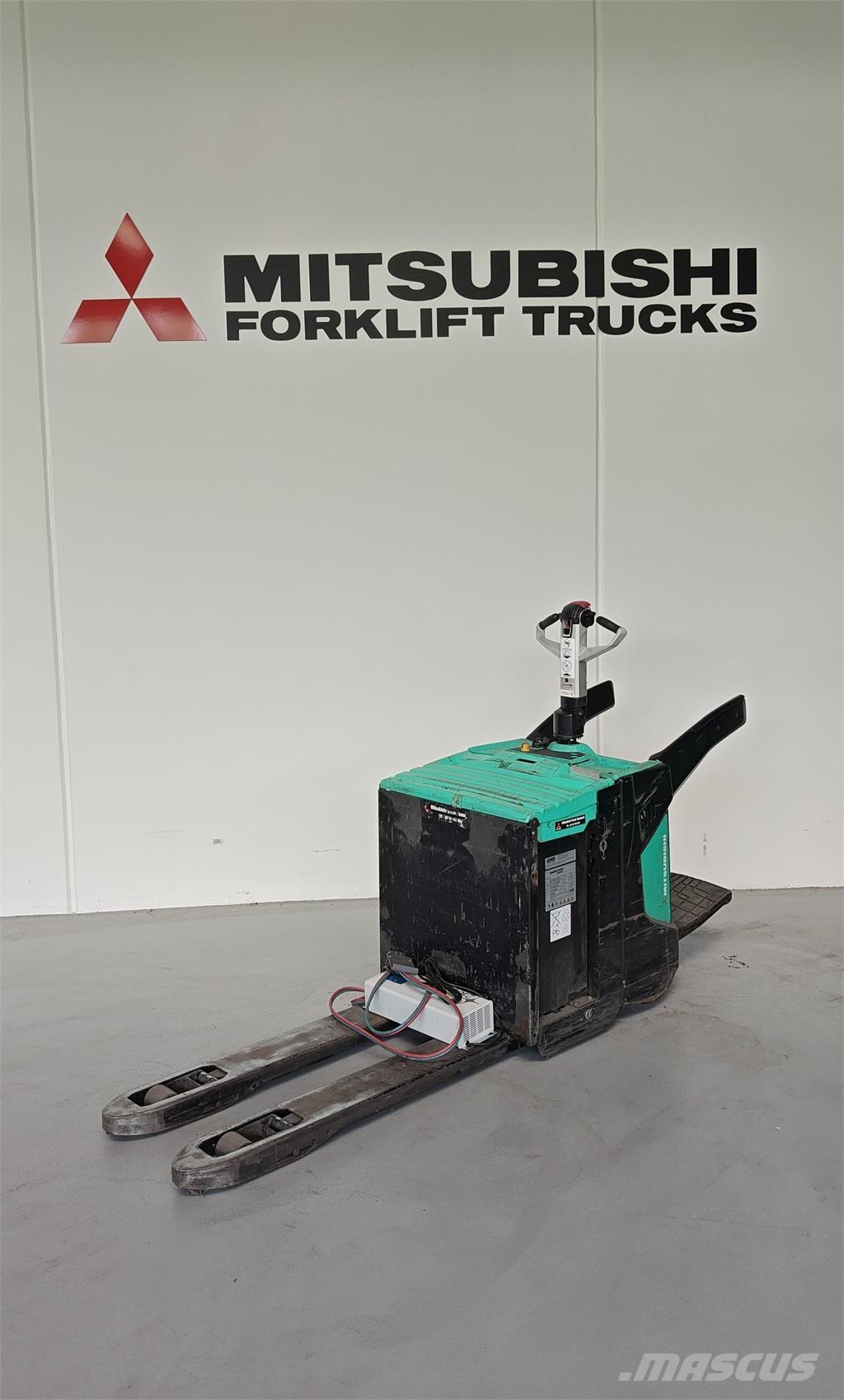 Mitsubishi PBV20N2 Vozíky s plošinou pre náklad