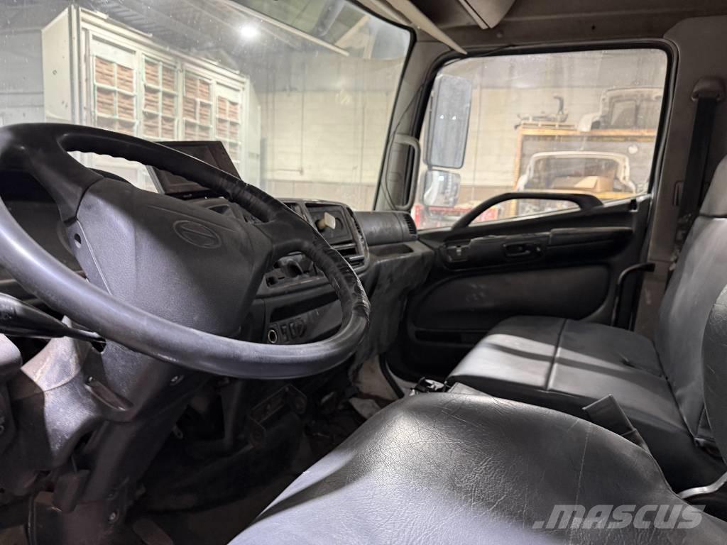 Hino 338 Smetiarske vozidlá