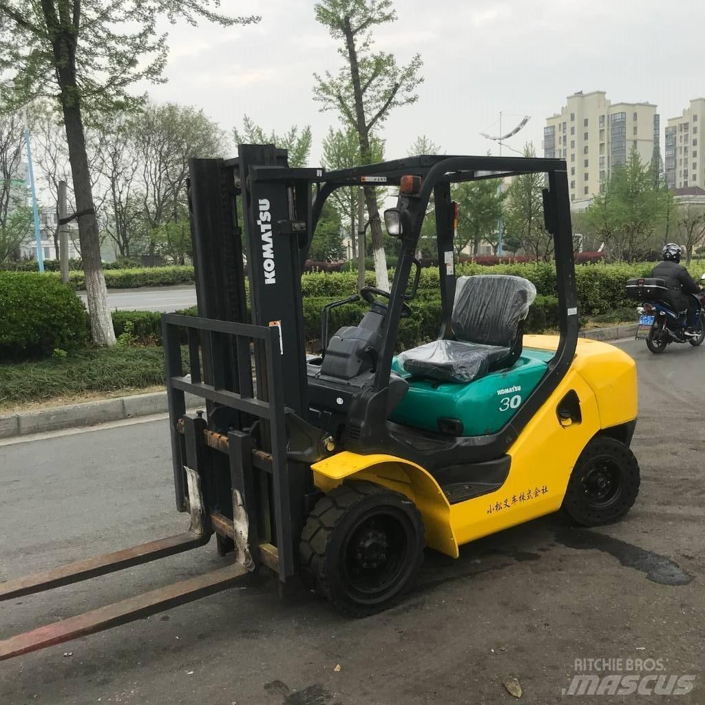 Komatsu 30 Dieselové vozíky
