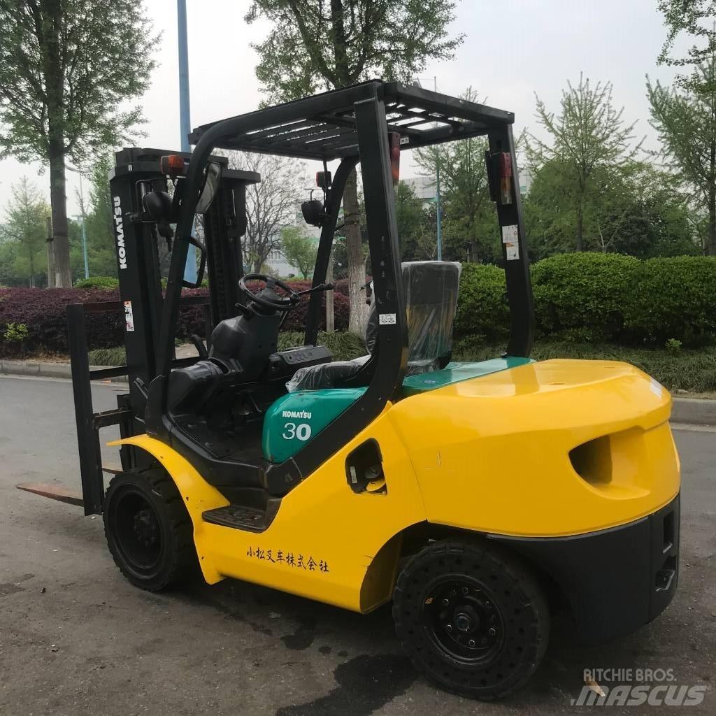 Komatsu 30 Dieselové vozíky