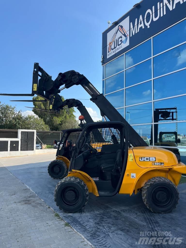 JCB 520-40 Teleskopické manipulátory