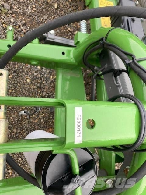 Fendt Slicer 320 P Žacie stroje