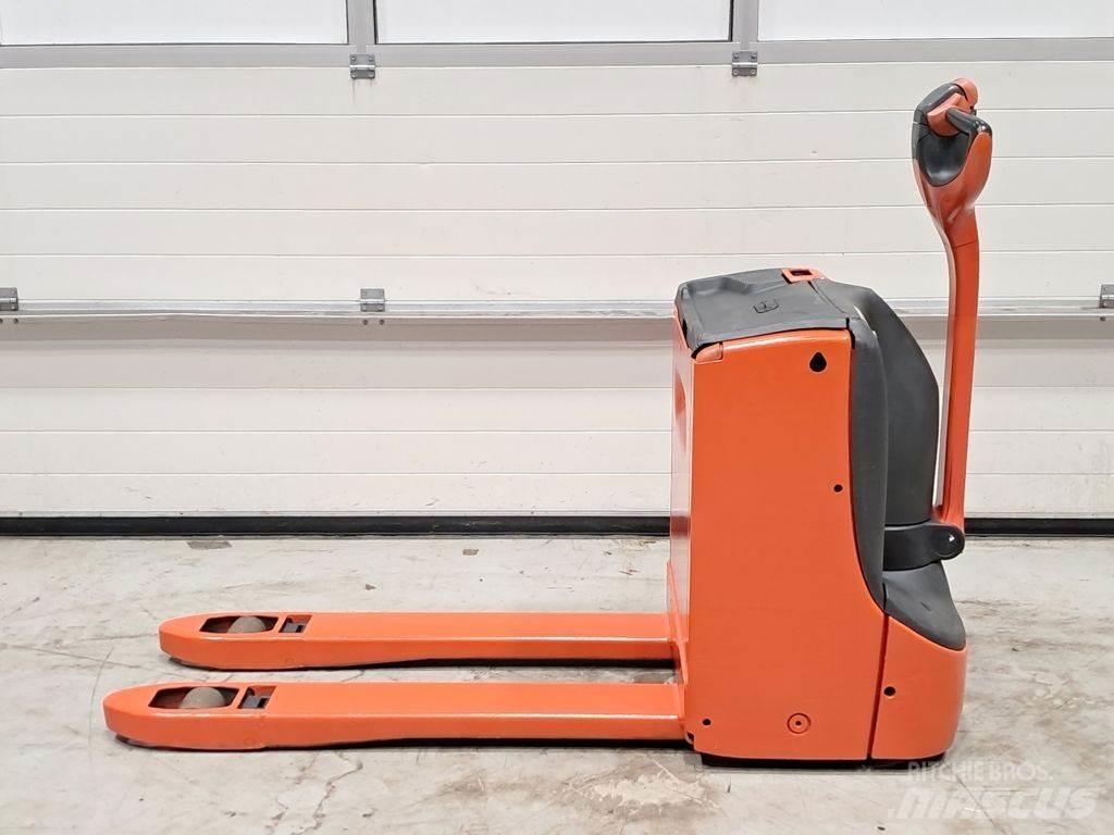 Linde T16 Nízkozdvižný vozík