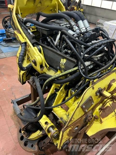 John Deere H480C Žatevné hlavy