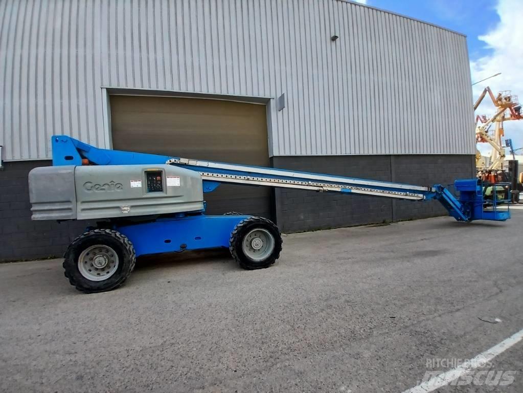 JLG 860 SJ Teleskopické plošiny