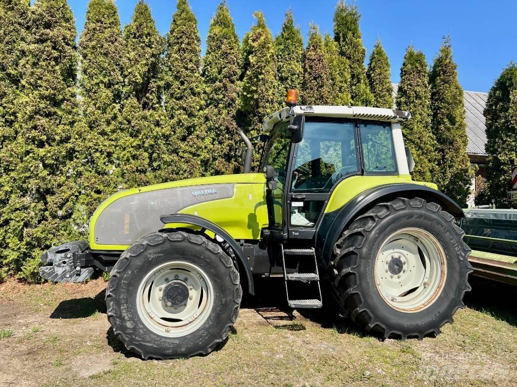 Valtra T 160 Traktory