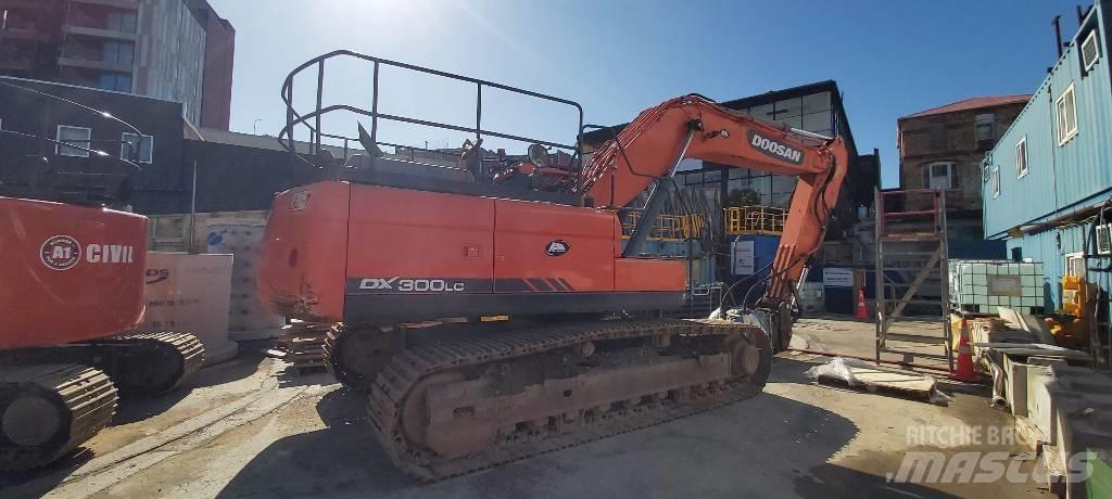 Doosan DX 300 LC Pásové rýpadlá