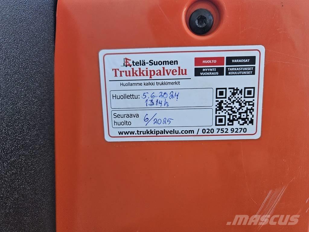 Toyota LWE 200 (myyty) Nízkozdvižný vozík s plošinou