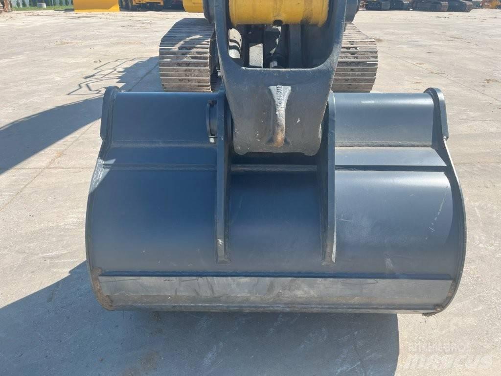Komatsu PC 210 LC-11 Pásové rýpadlá