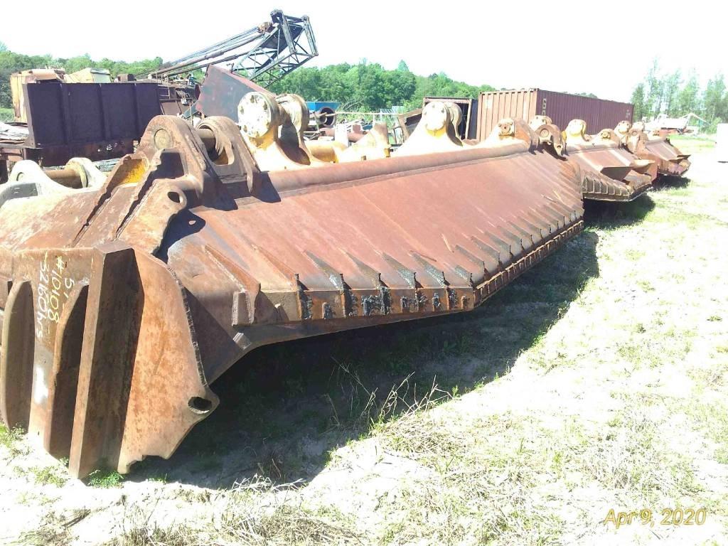 Komatsu D 575 A-3 Pásové dozéry