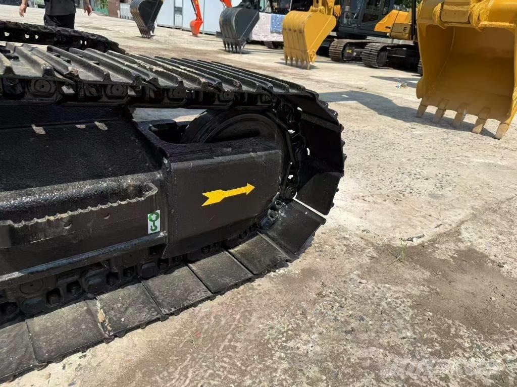 CAT 320D Pásové rýpadlá