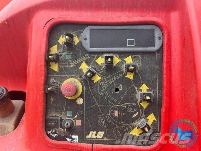 JLG 450AJ Kĺbové plošiny