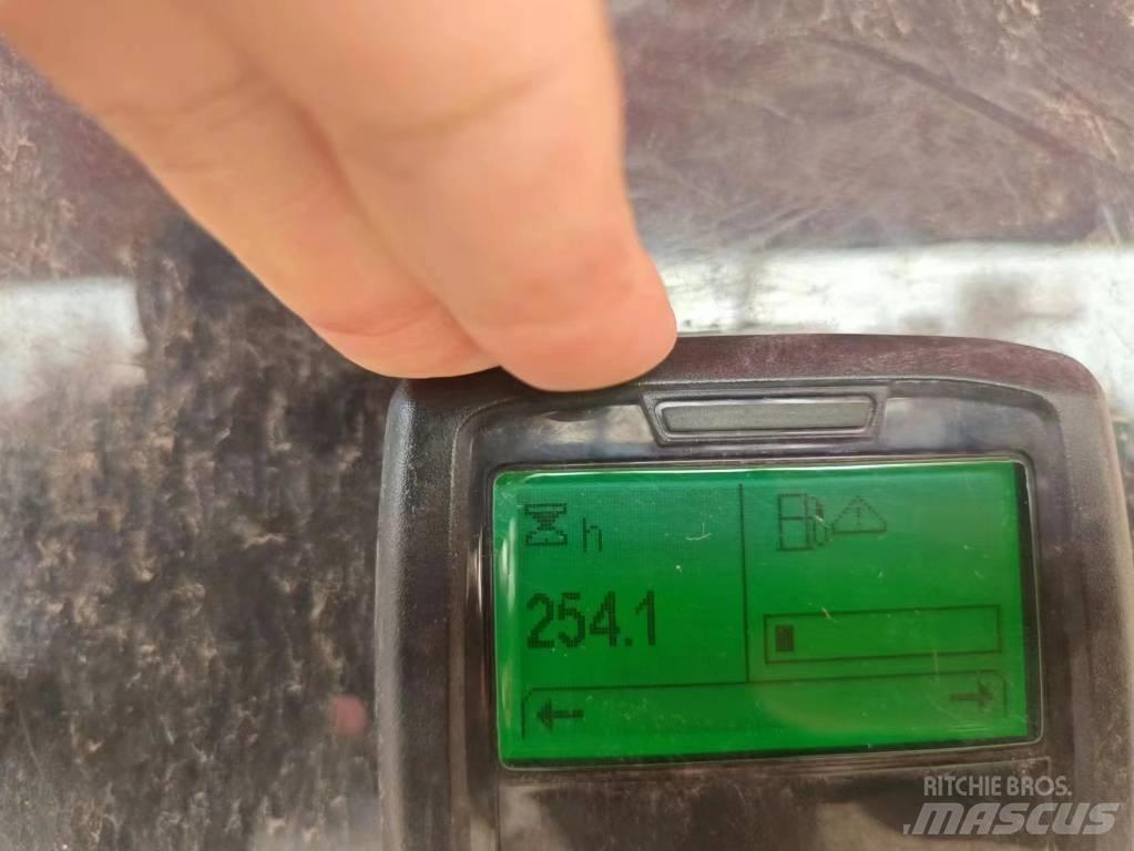 JLG 660 SJ Teleskopické plošiny