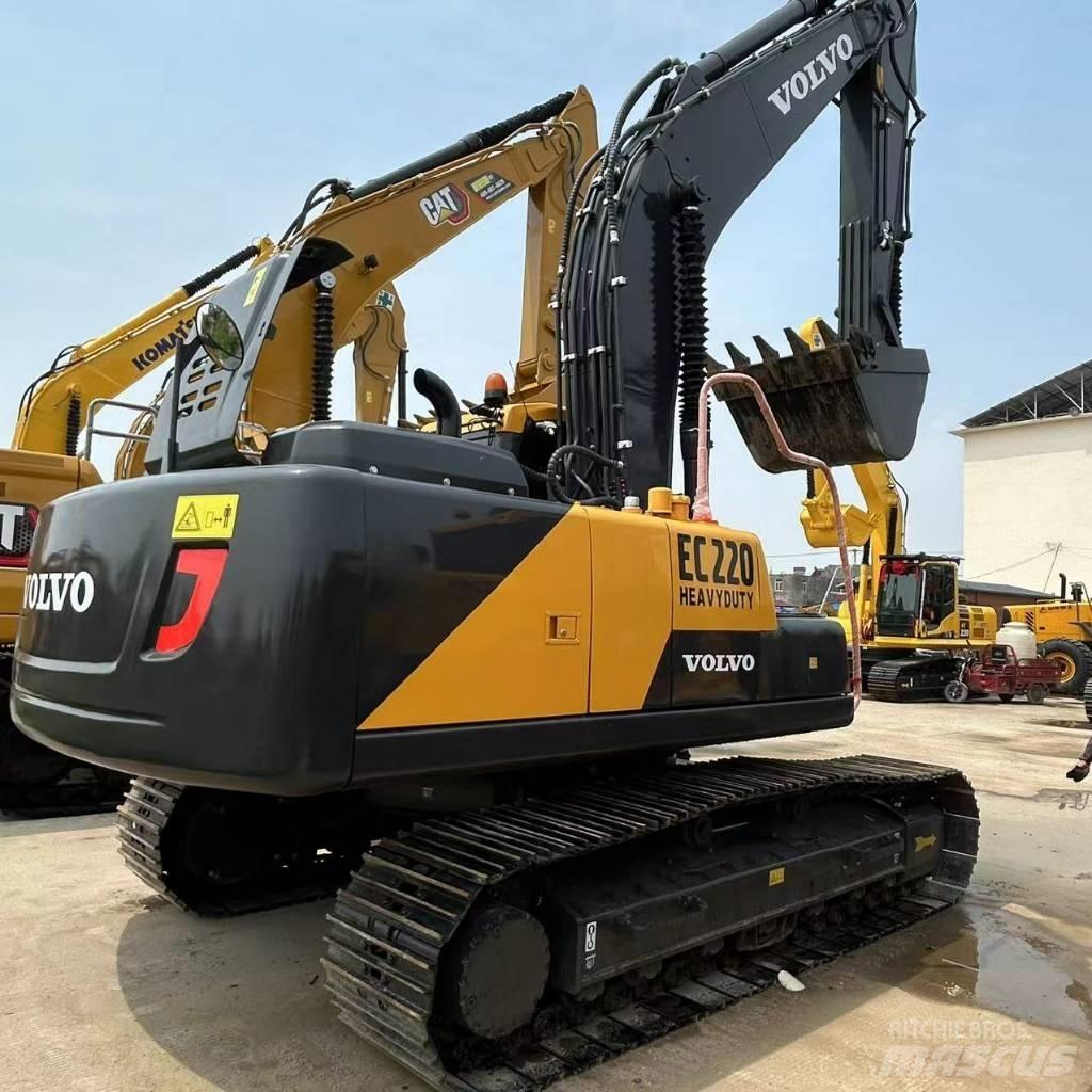 Volvo 220 Pásové rýpadlá