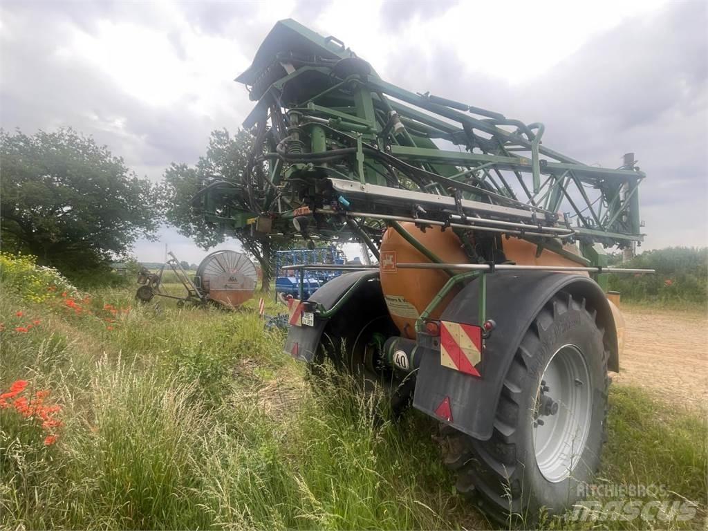 Amazone UX 4200 Ťahané postrekovače