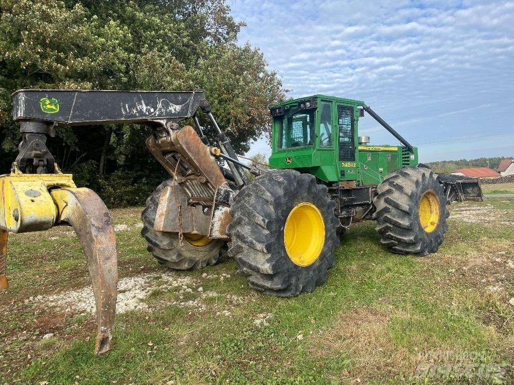 John Deere 748 H II Lesné traktory