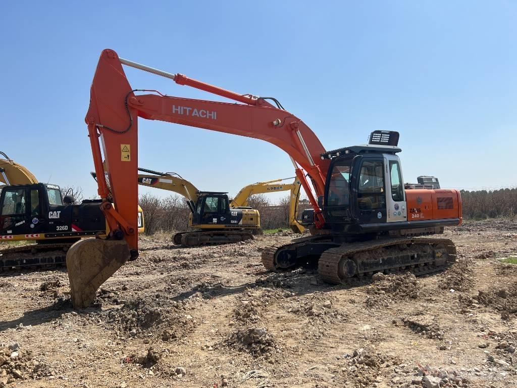 Hitachi ZX 240 Pásové rýpadlá