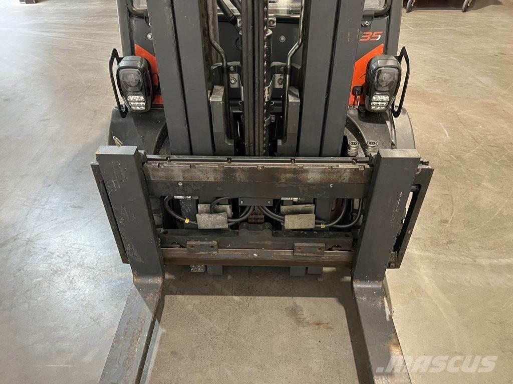 Linde H35D-02 Dieselové vozíky