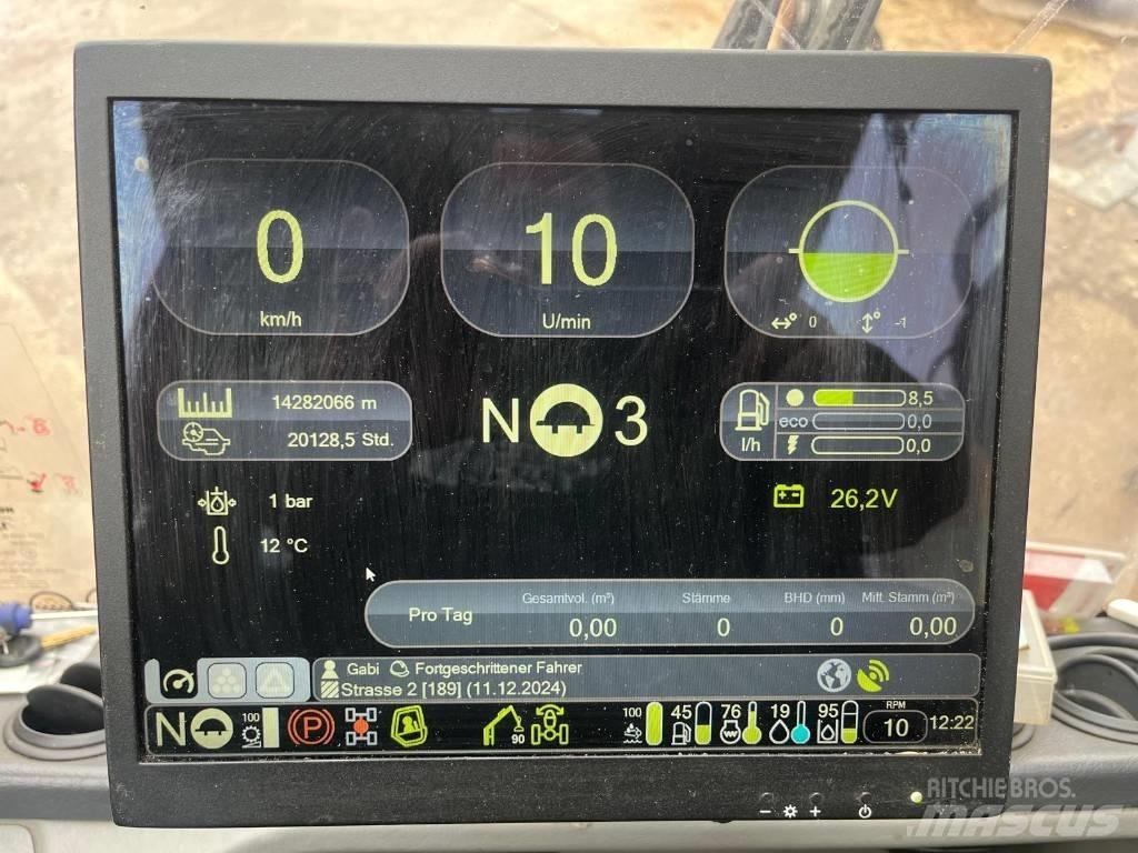 Komatsu 931 XC Harvestory