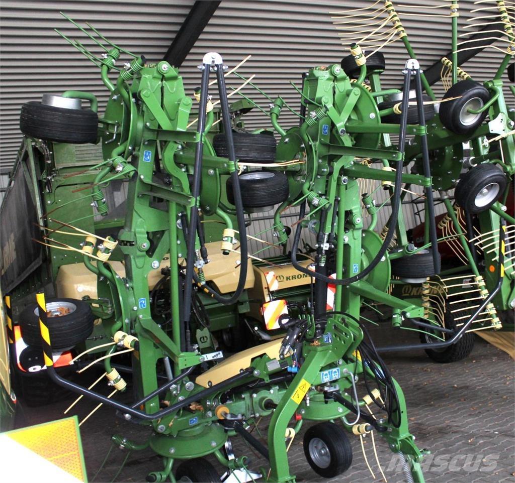 Krone Vendro 820 Obracače a zhrabovače sena