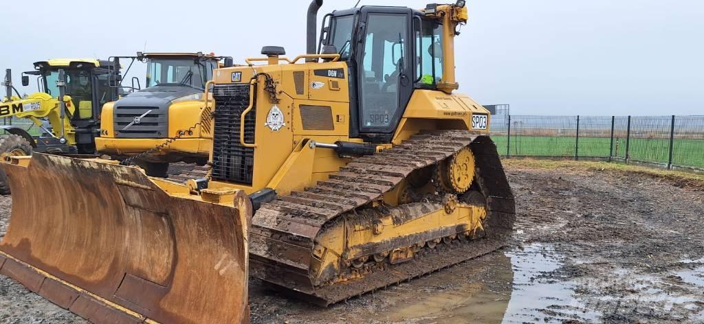 CAT D 6 N Pásové dozéry