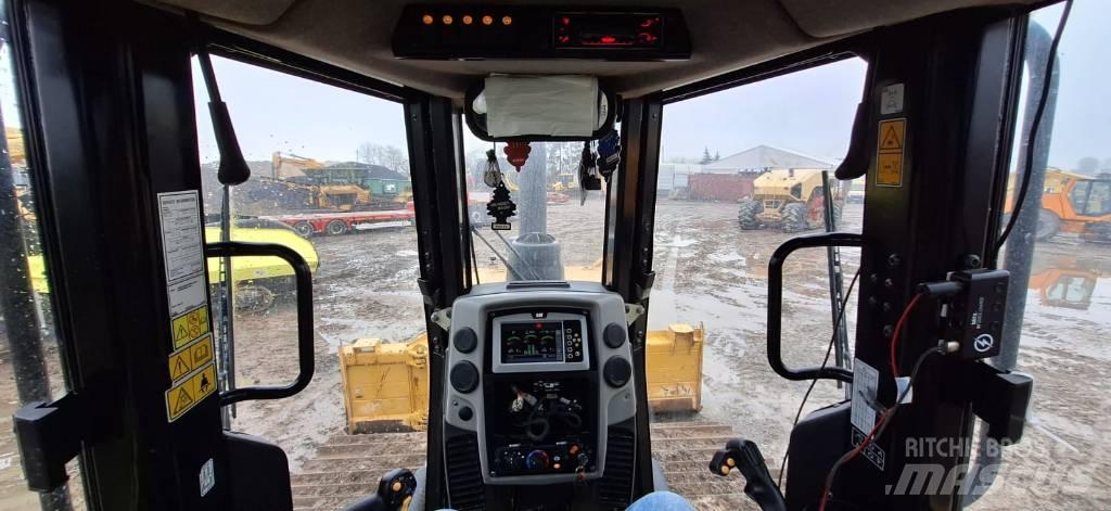 CAT D 6 N Pásové dozéry