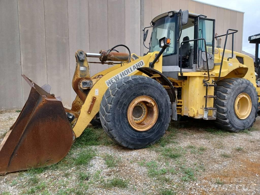 New Holland W271 Kolesové nakladače