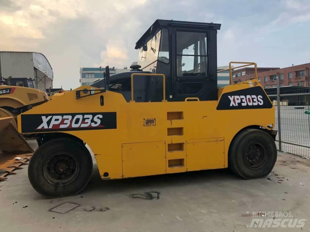 XCMG XP303 Pneumatikové valce