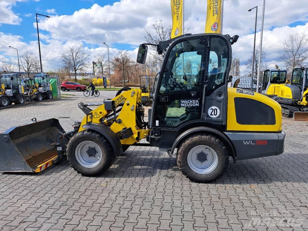 Wacker Neuson WL38 Kolesové nakladače