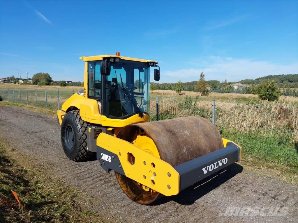 Volvo SD 115 B Ťahačové valce
