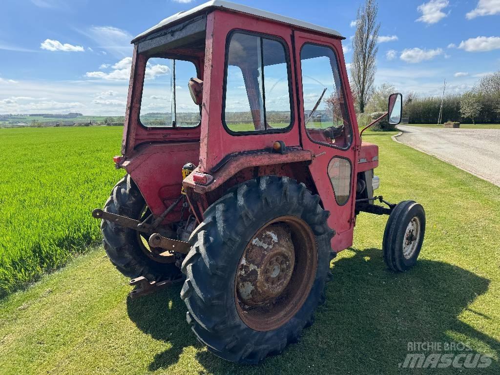 Massey Ferguson 135 Traktory