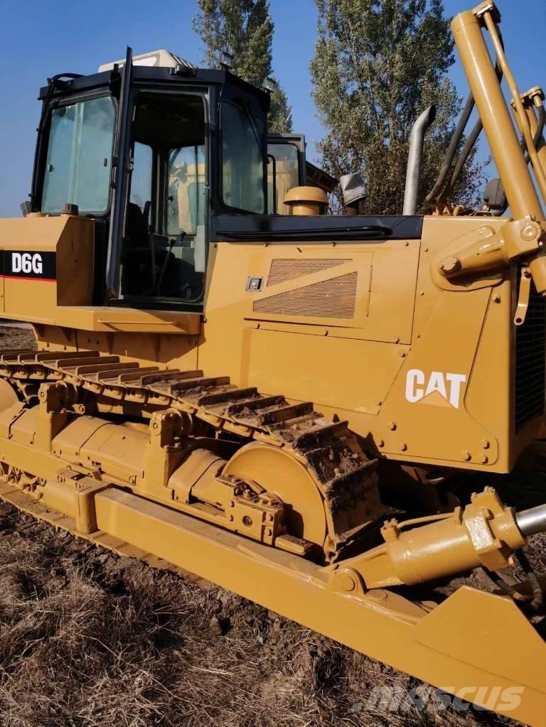 CAT D 6 G Pásové dozéry