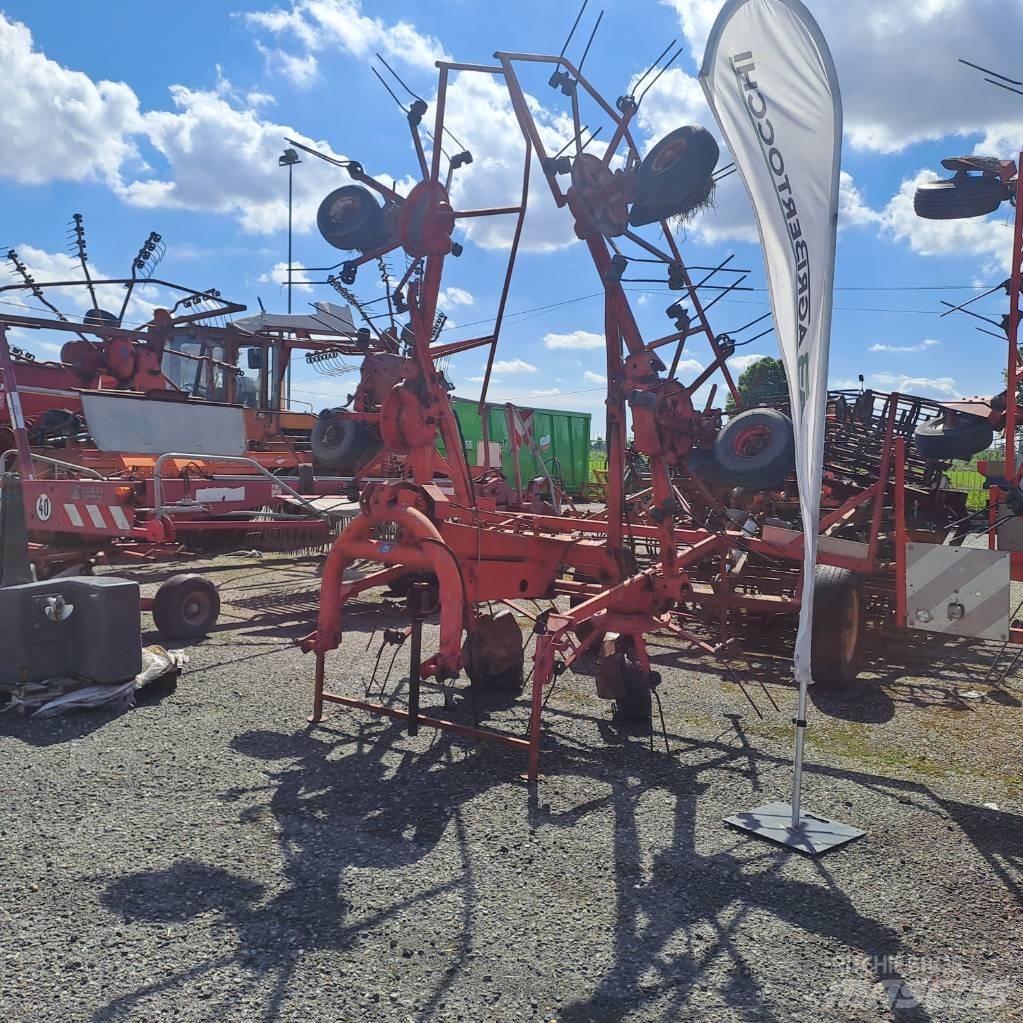 Kuhn GF 6301 M H Obracače a zhrabovače sena