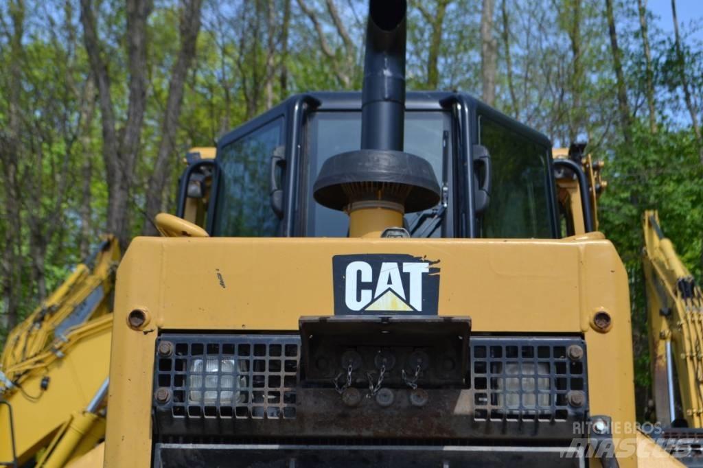 CAT D 6 N LGP Pásové dozéry