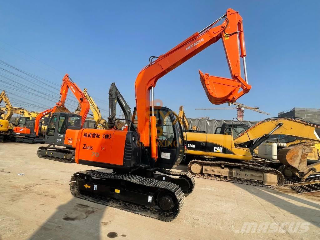 Hitachi ZX 70 Midi rýpadlá 7 t - 12 t